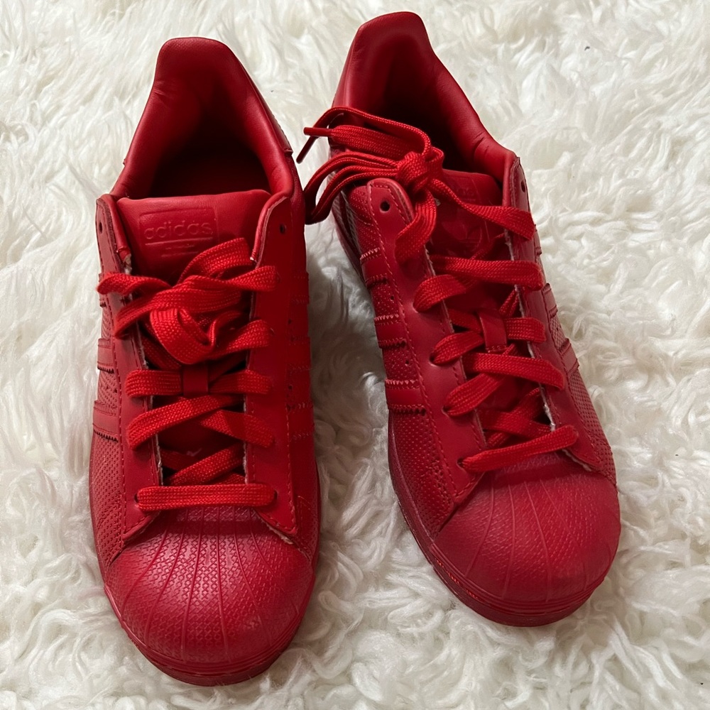 Pharrell Williams X Adidas superstar adicolor